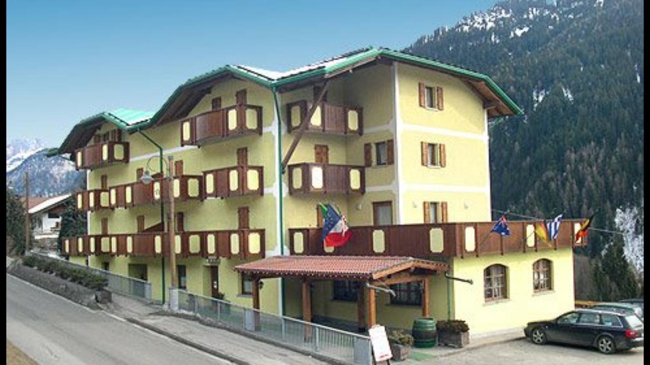 Hotel Tosa Madonna 外观 照片